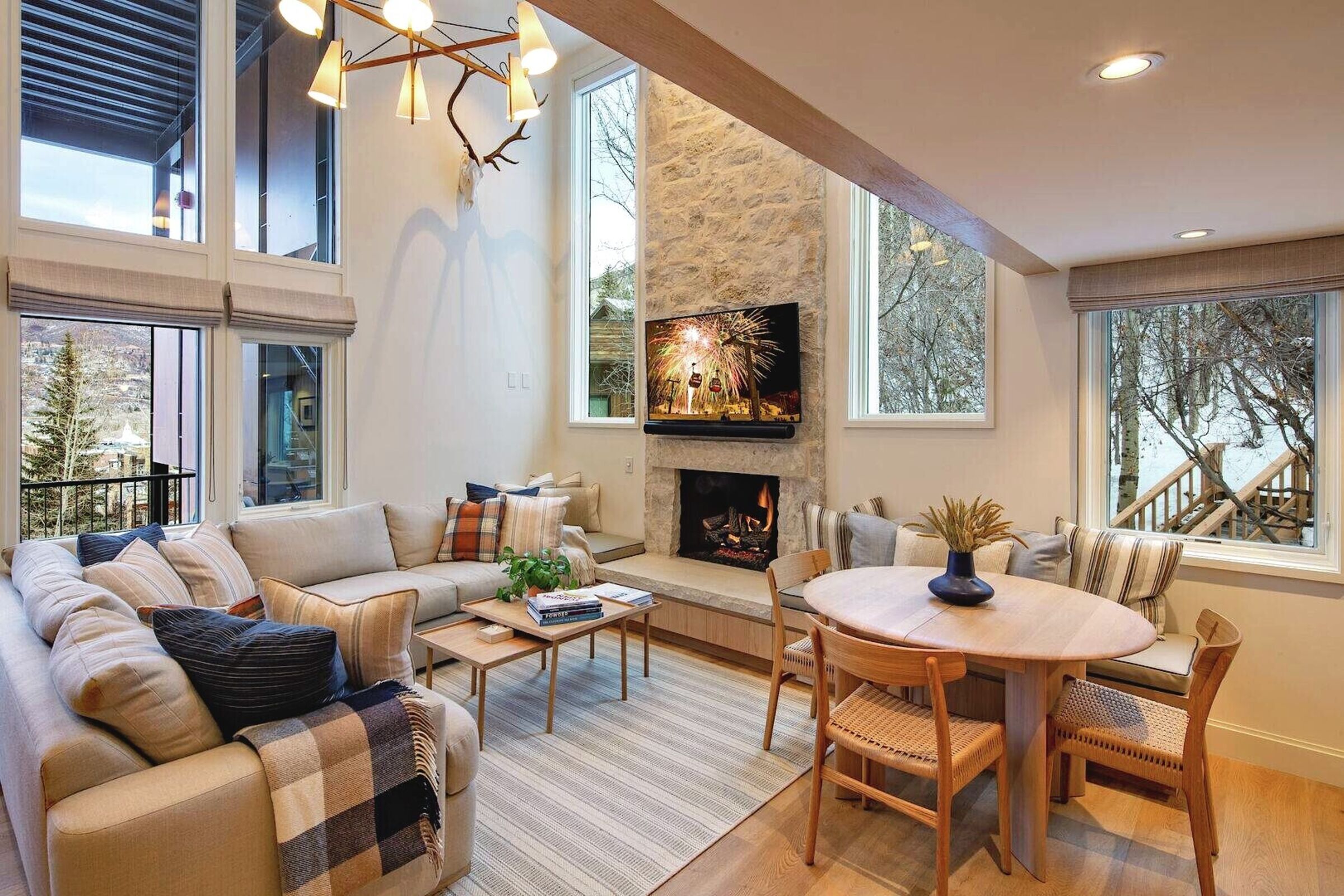 Living Area & Dining Area