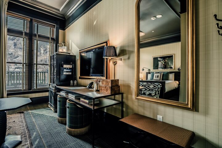 Premier King Room