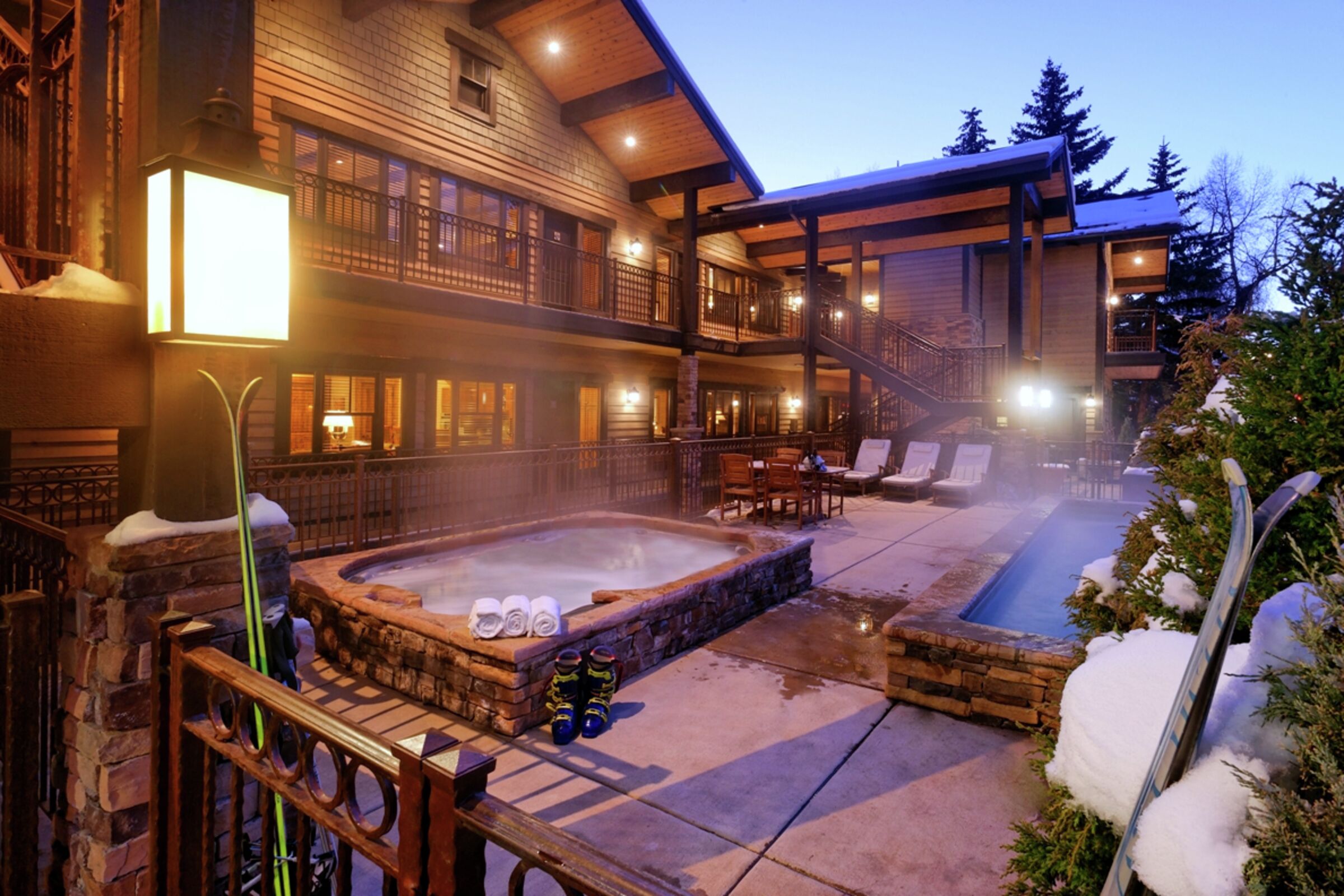 Outdoor Hot Tubs
