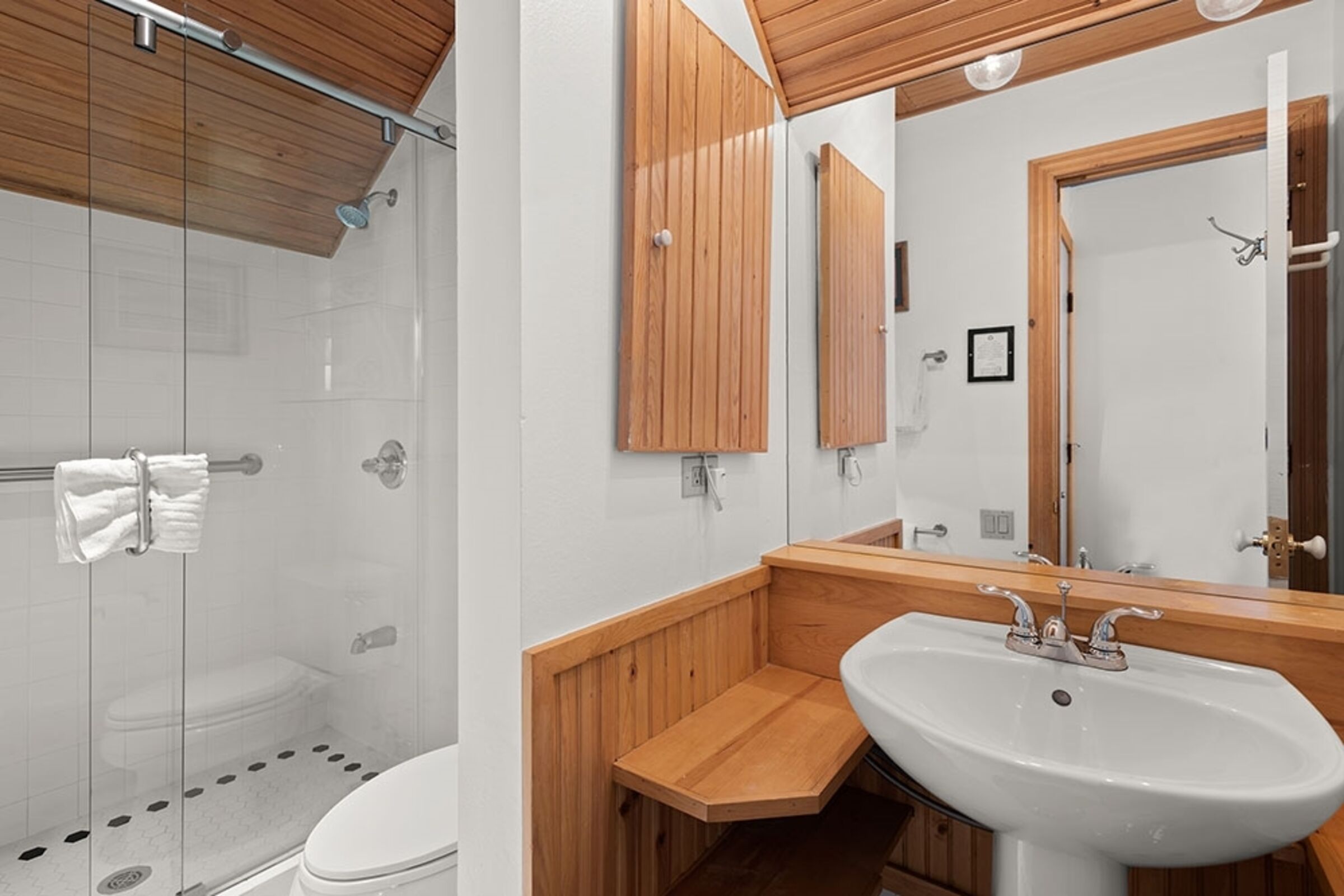 Standard Room Bathroom