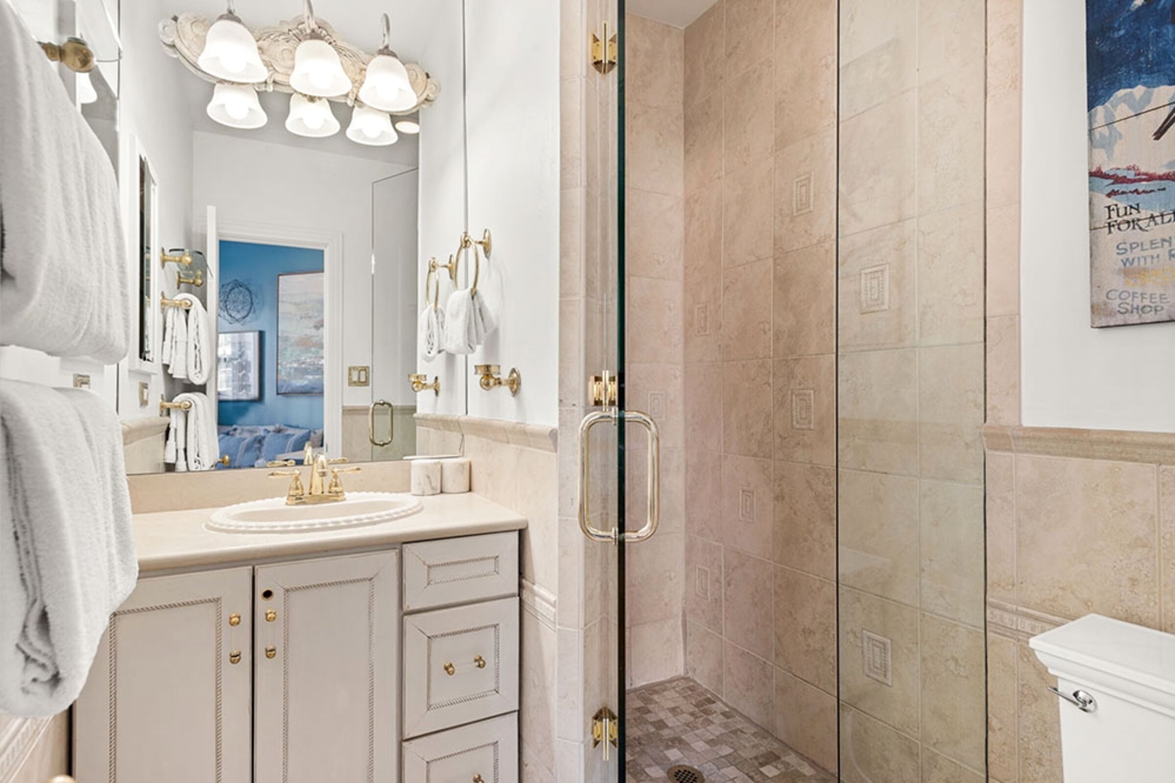 Deluxe Room Bathroom