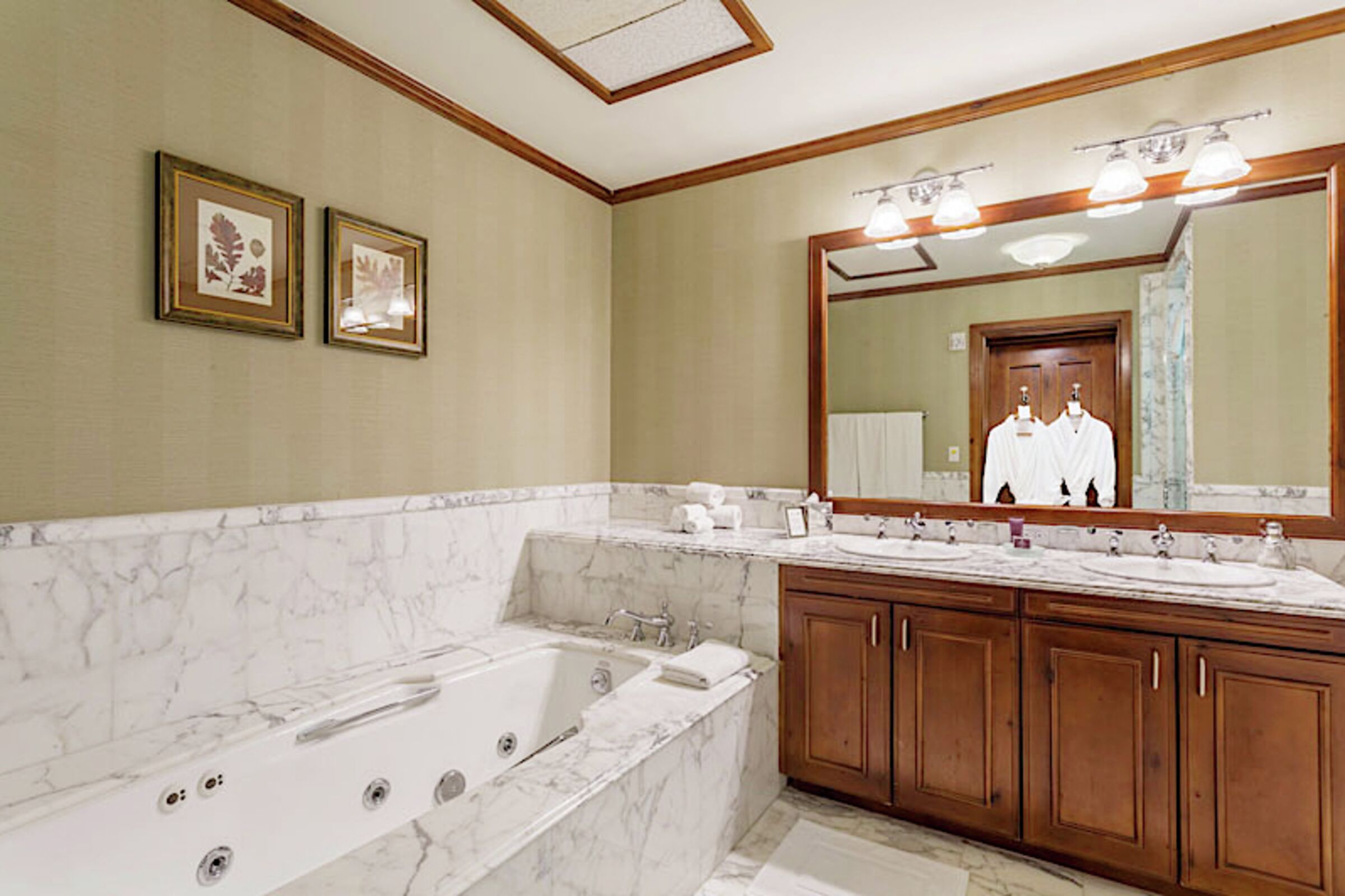 Master Ensuite Bathroom