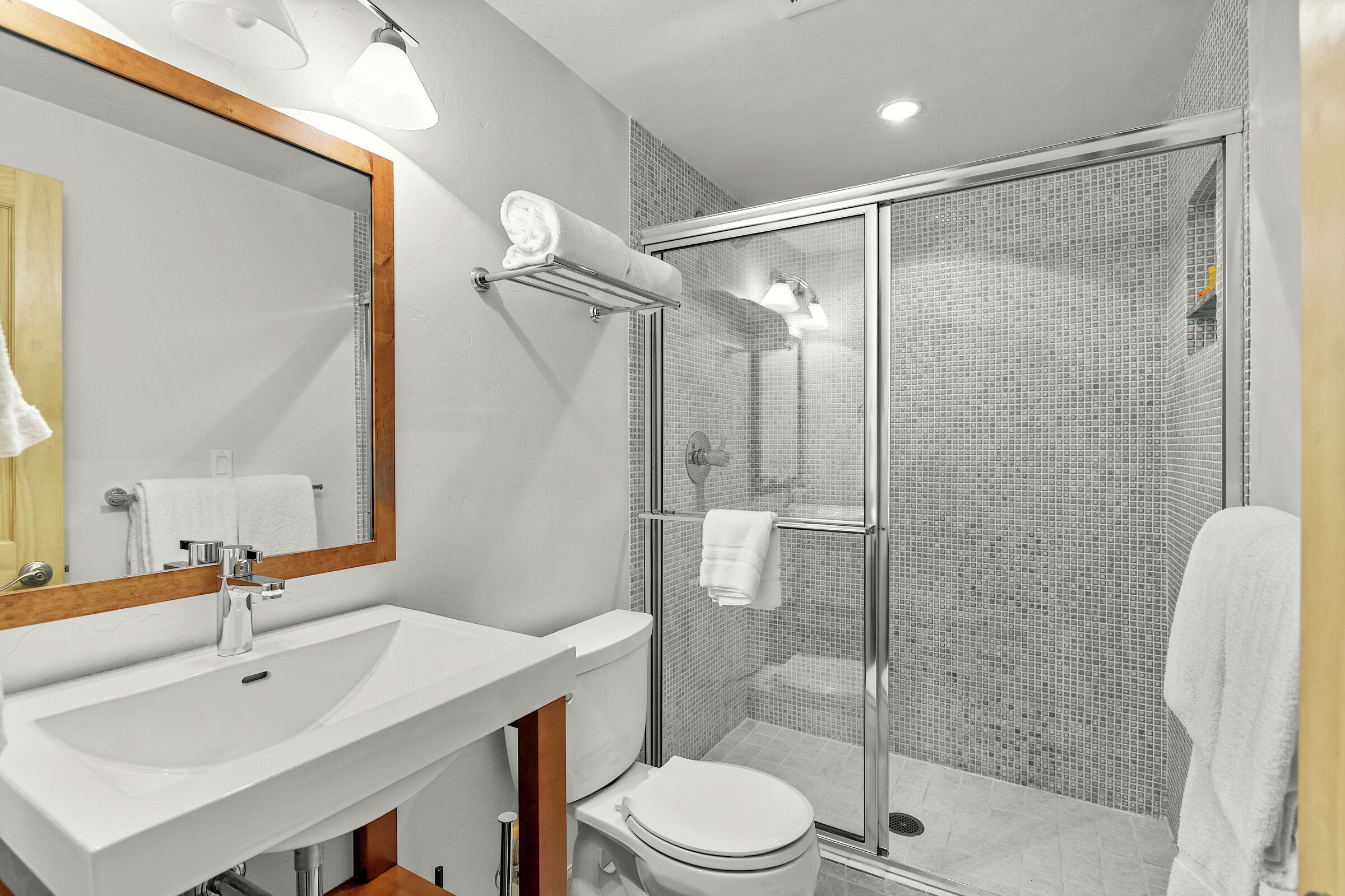 #305 - Bathroom