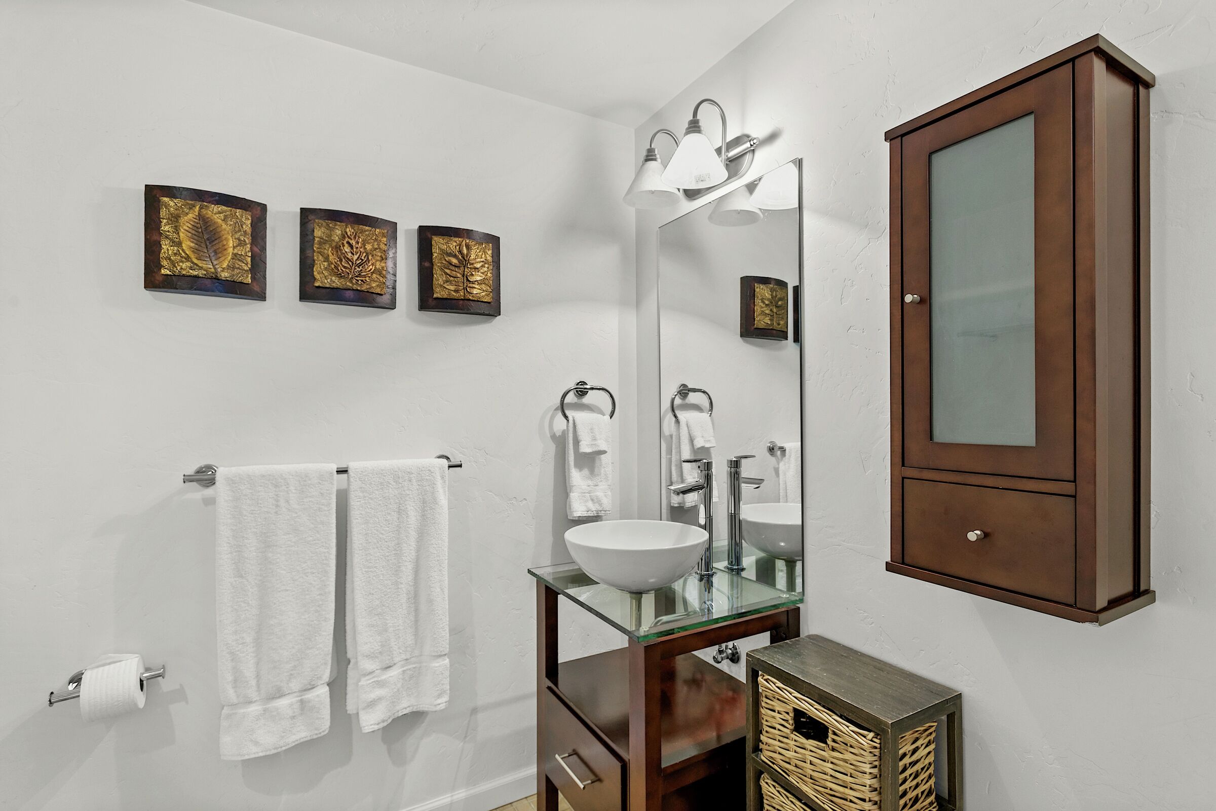 #305 - Bathroom