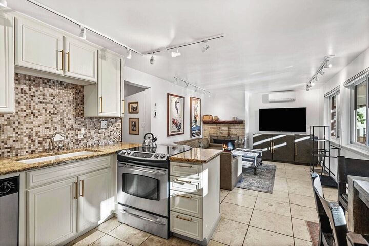 #205 - Kitchen