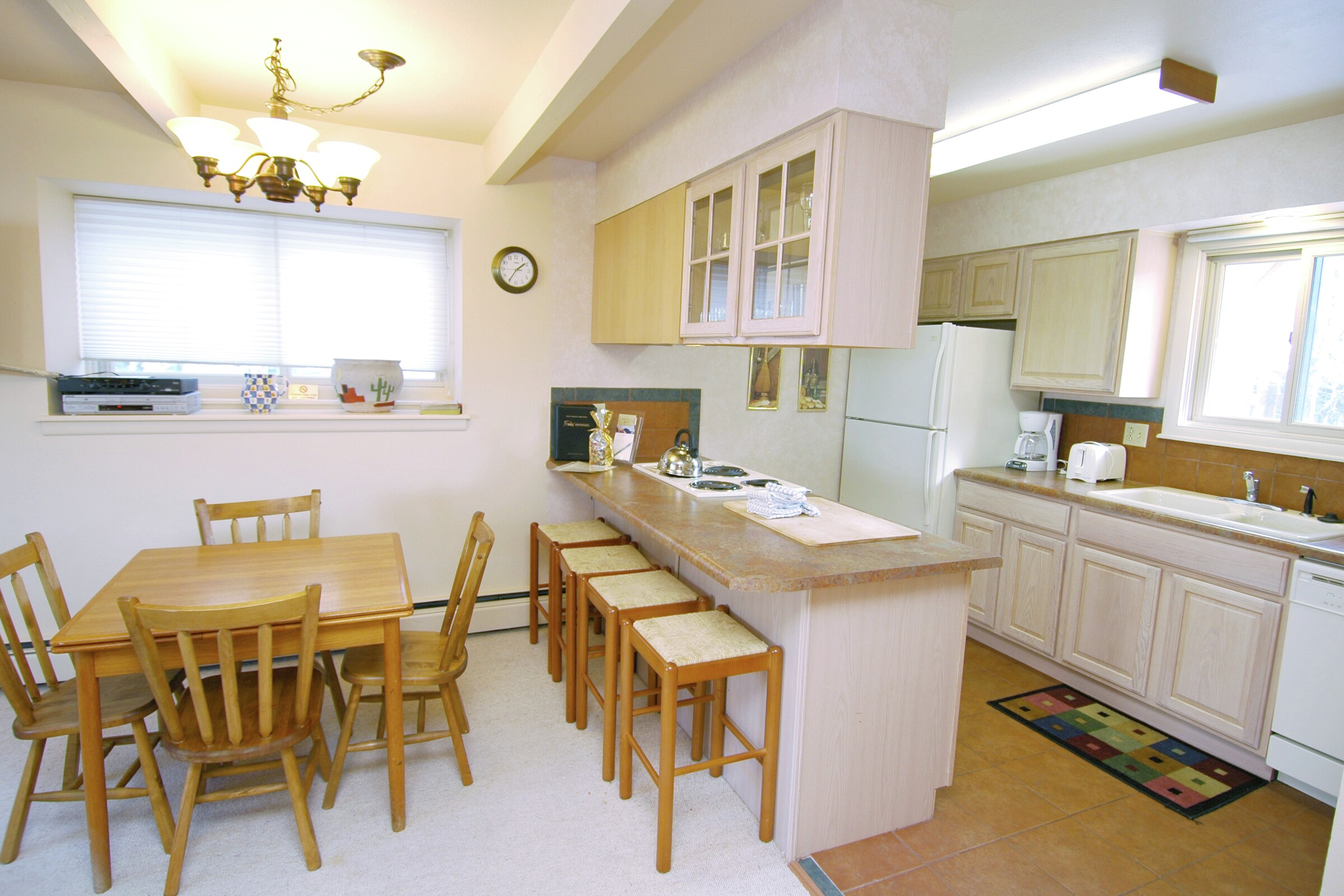 Dining Room & Kitchen