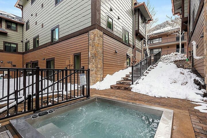 Outdoor Hot Tub