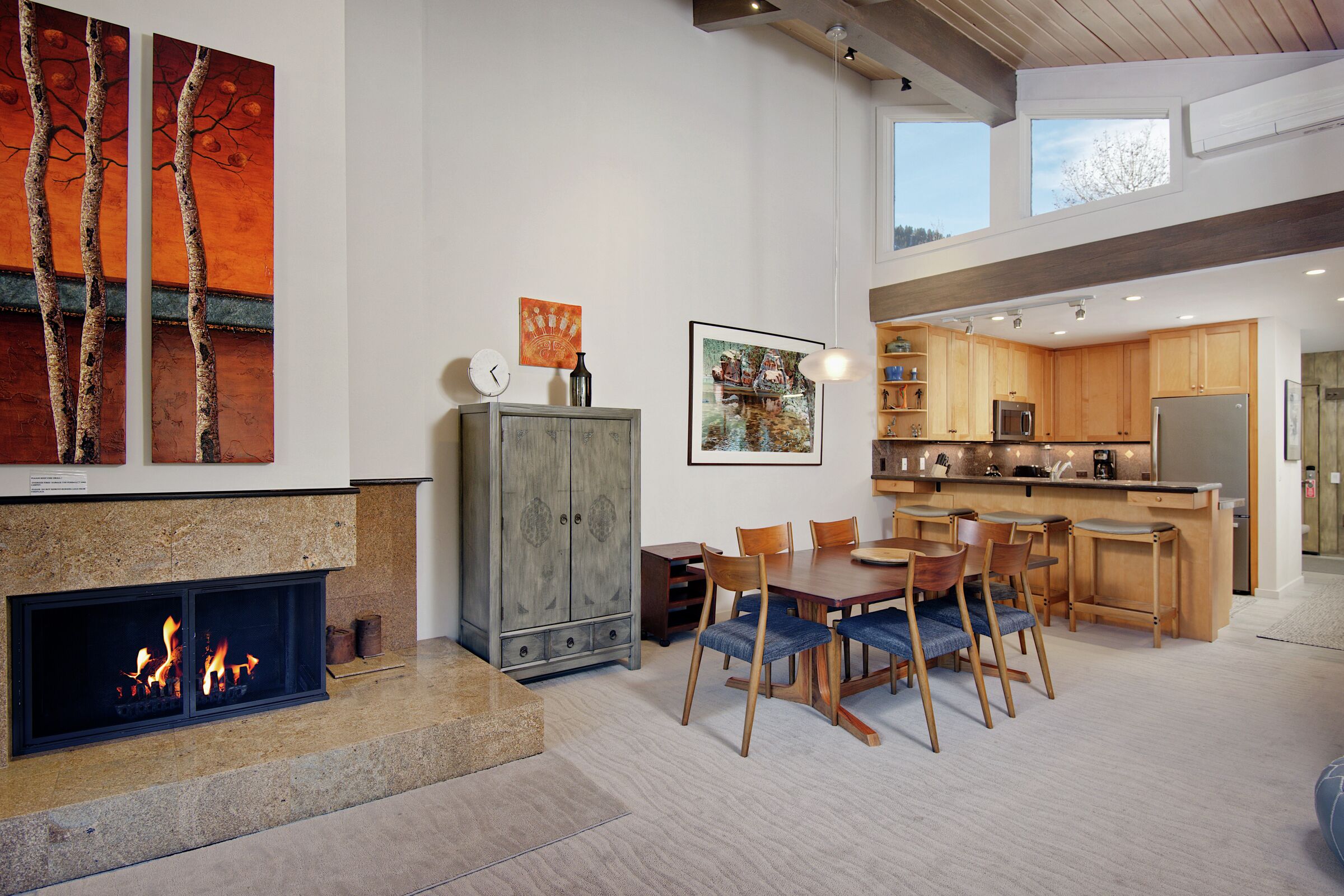 #K301 - Dining Room & Kitchen