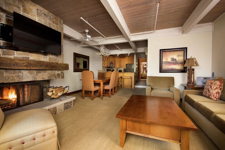 2 Bdrm Standard - Living Area & Dining Area