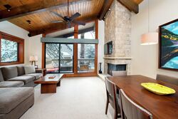 2 Bdrm Deluxe - Living Area & Dining Area