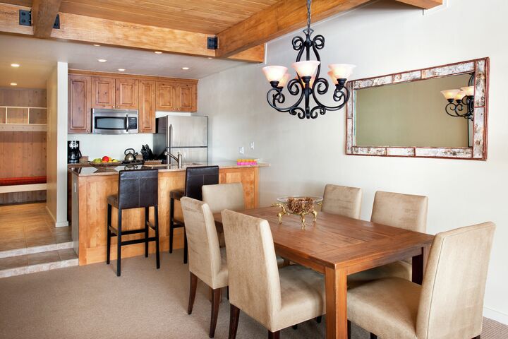 3 Bdrm Standard - Dining Area & Kitchen