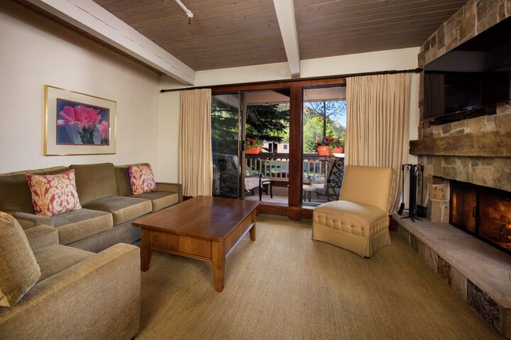 3 Bdrm Standard - Living Area