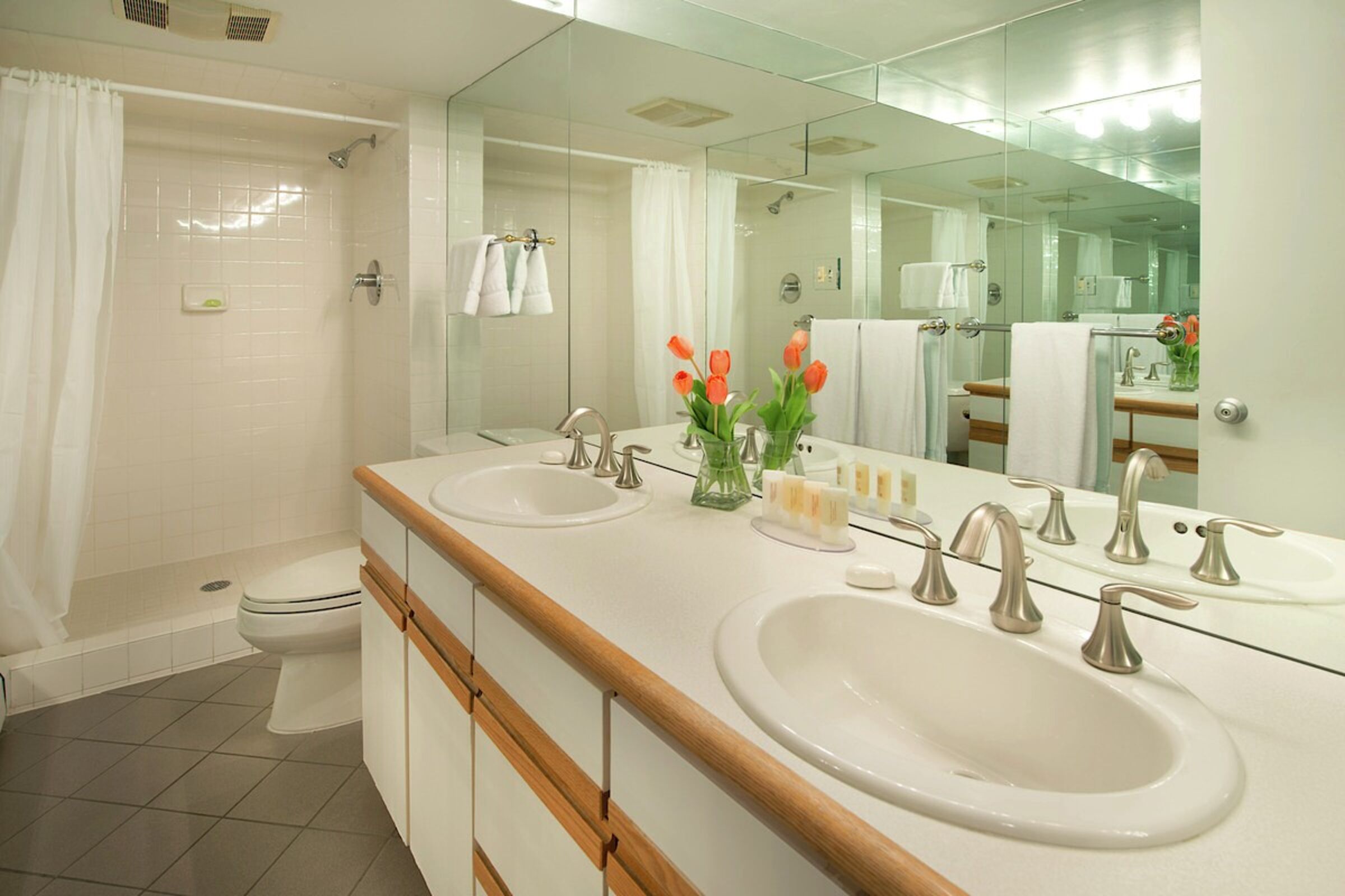 #101 - Bathroom