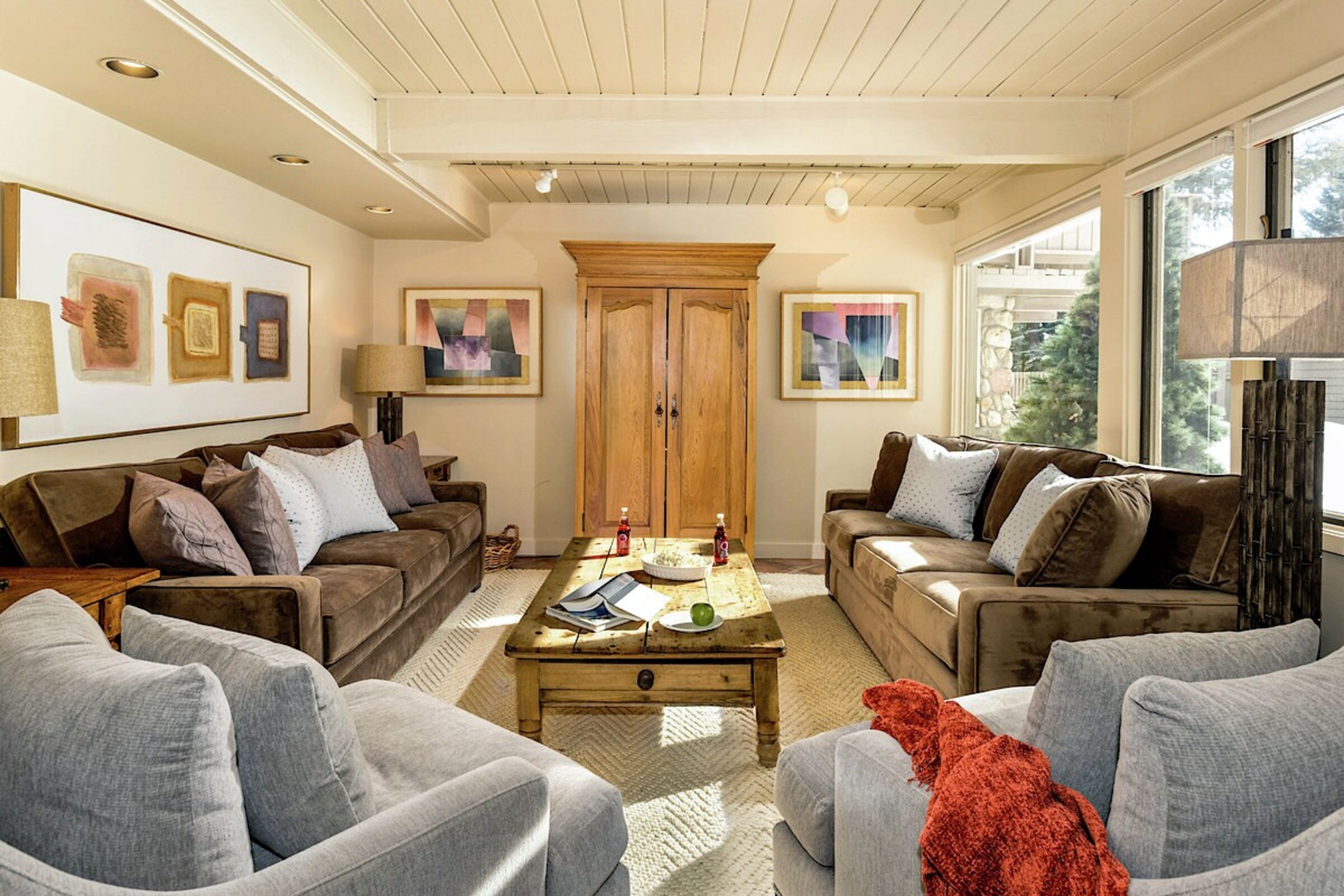 #106 - Living Room