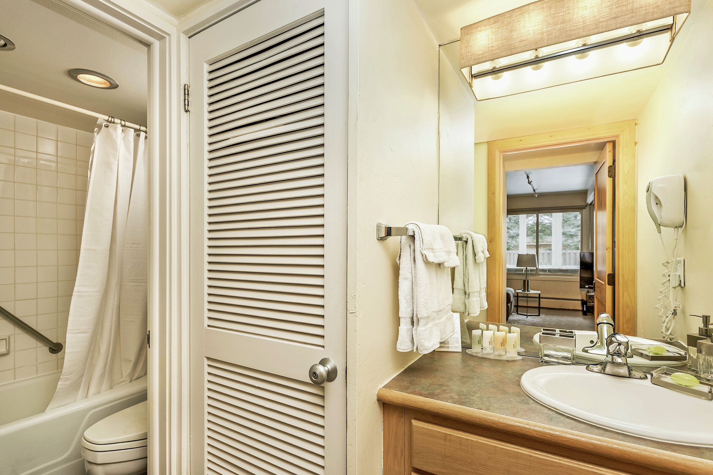 #206 - Bathroom