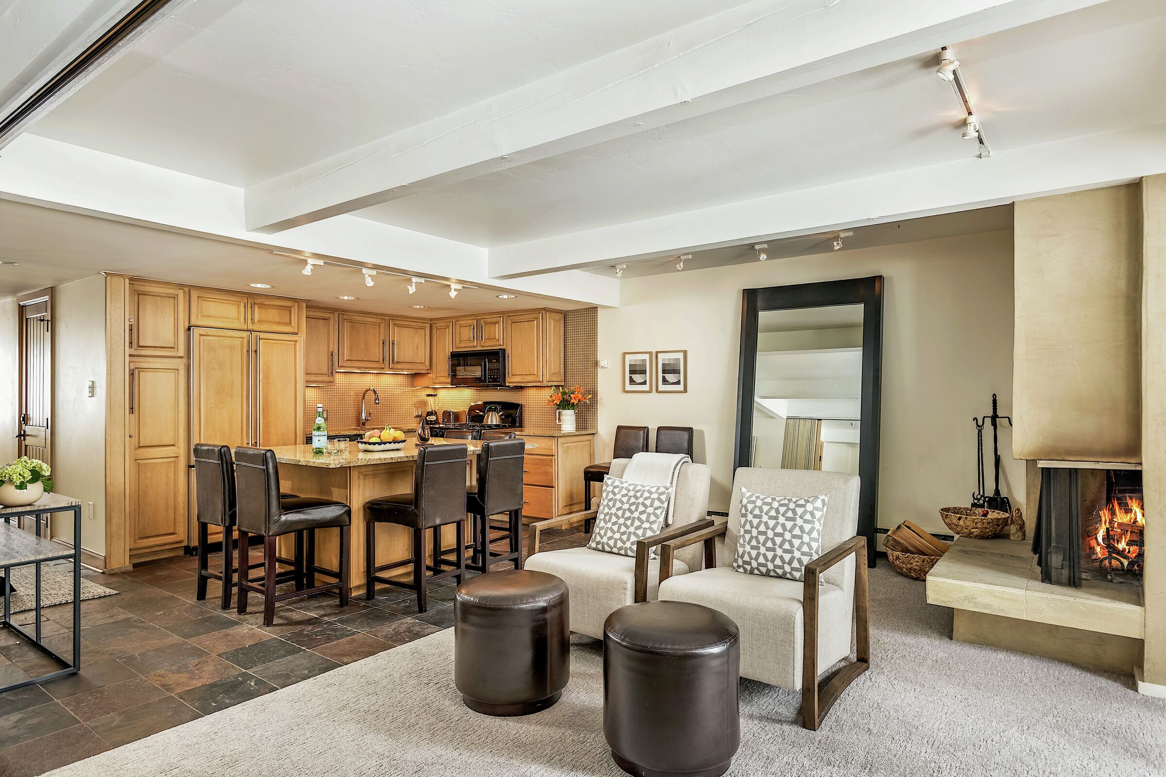 #206 - Living Area