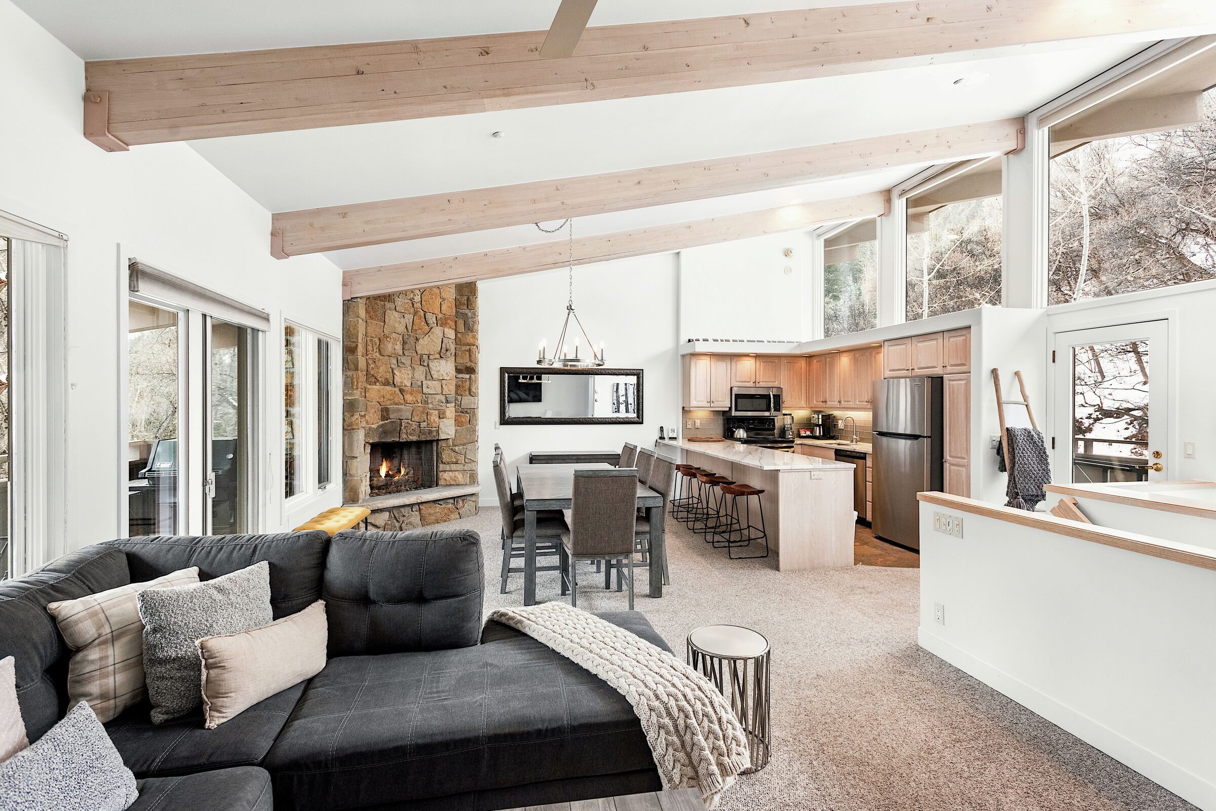 #407 - Living Area