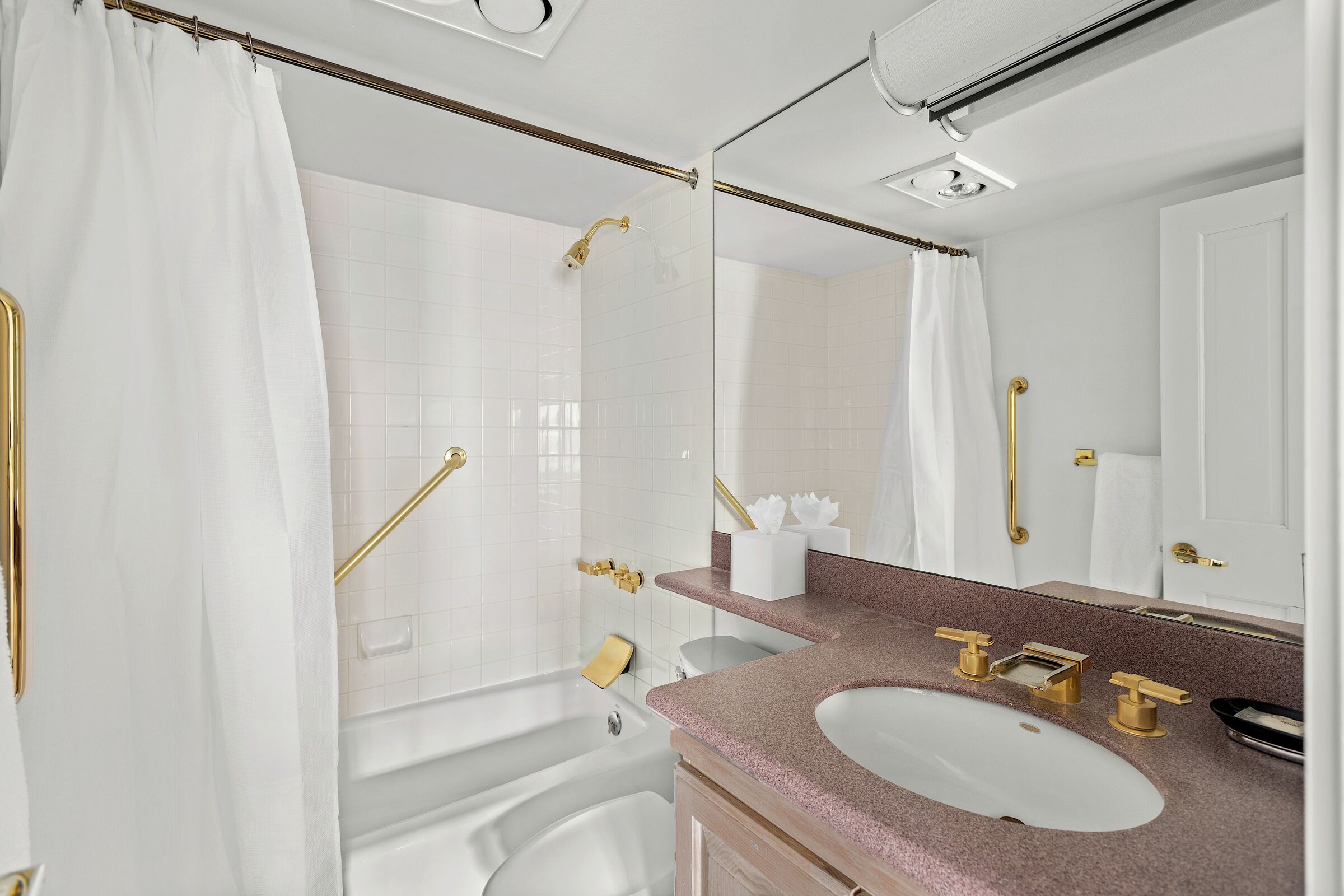 #407 - Bathroom