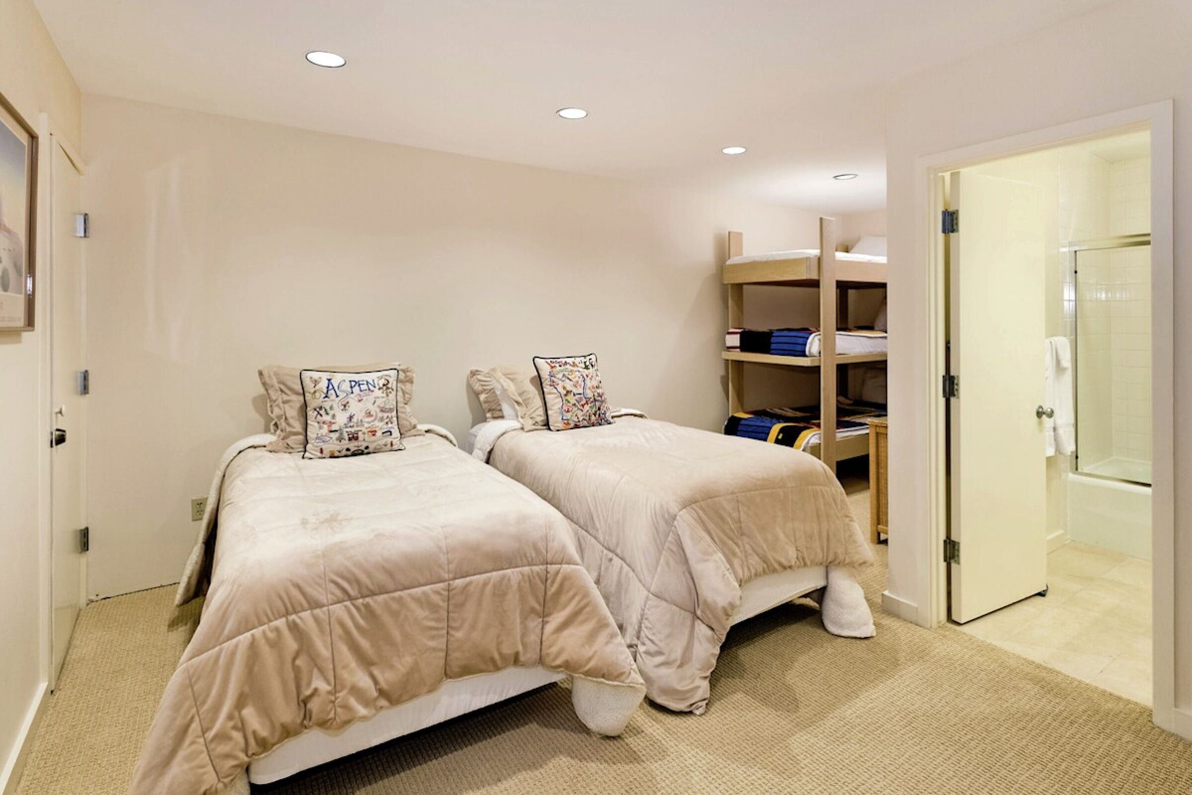 #806 - Bedroom
