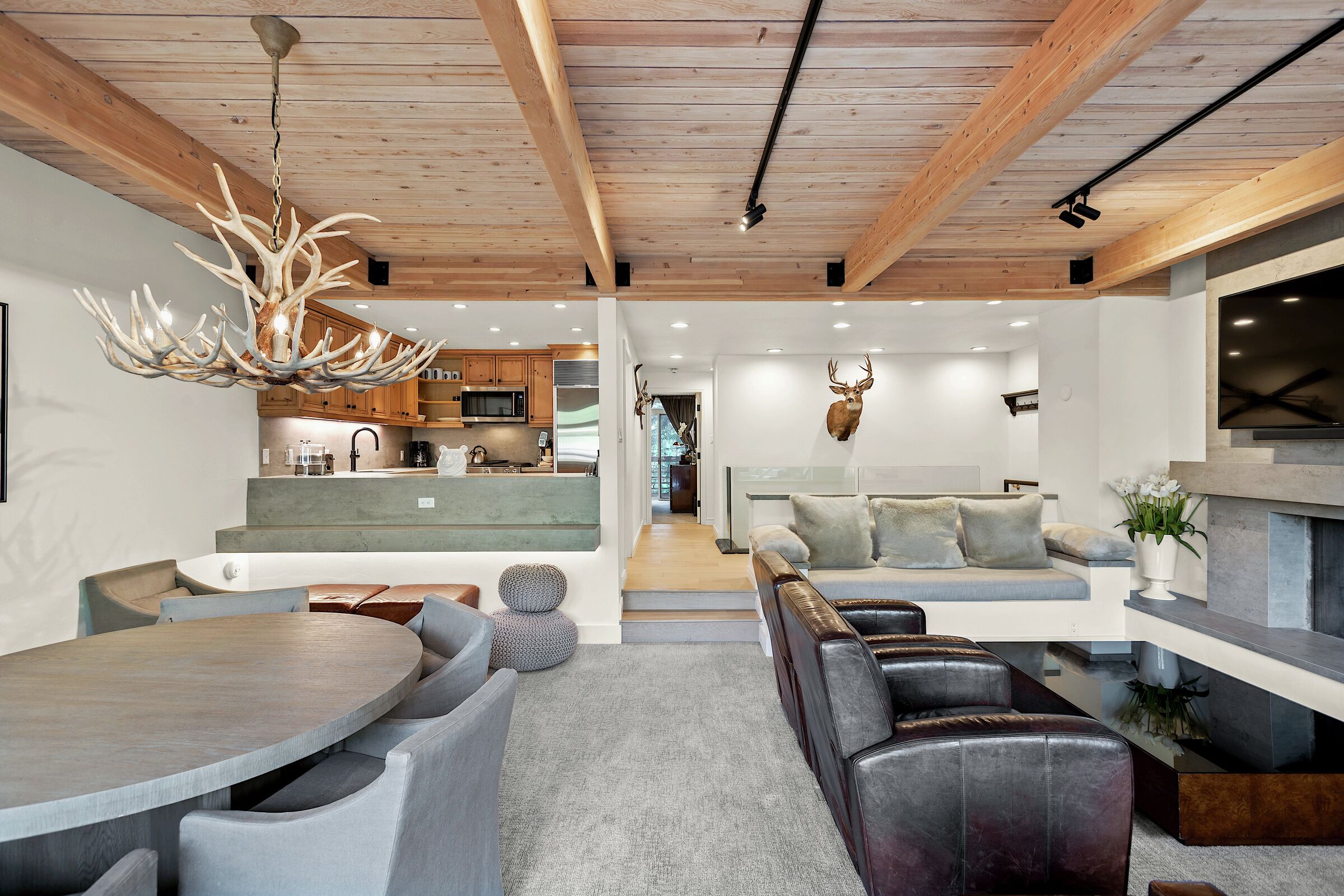 #805 - Living Area