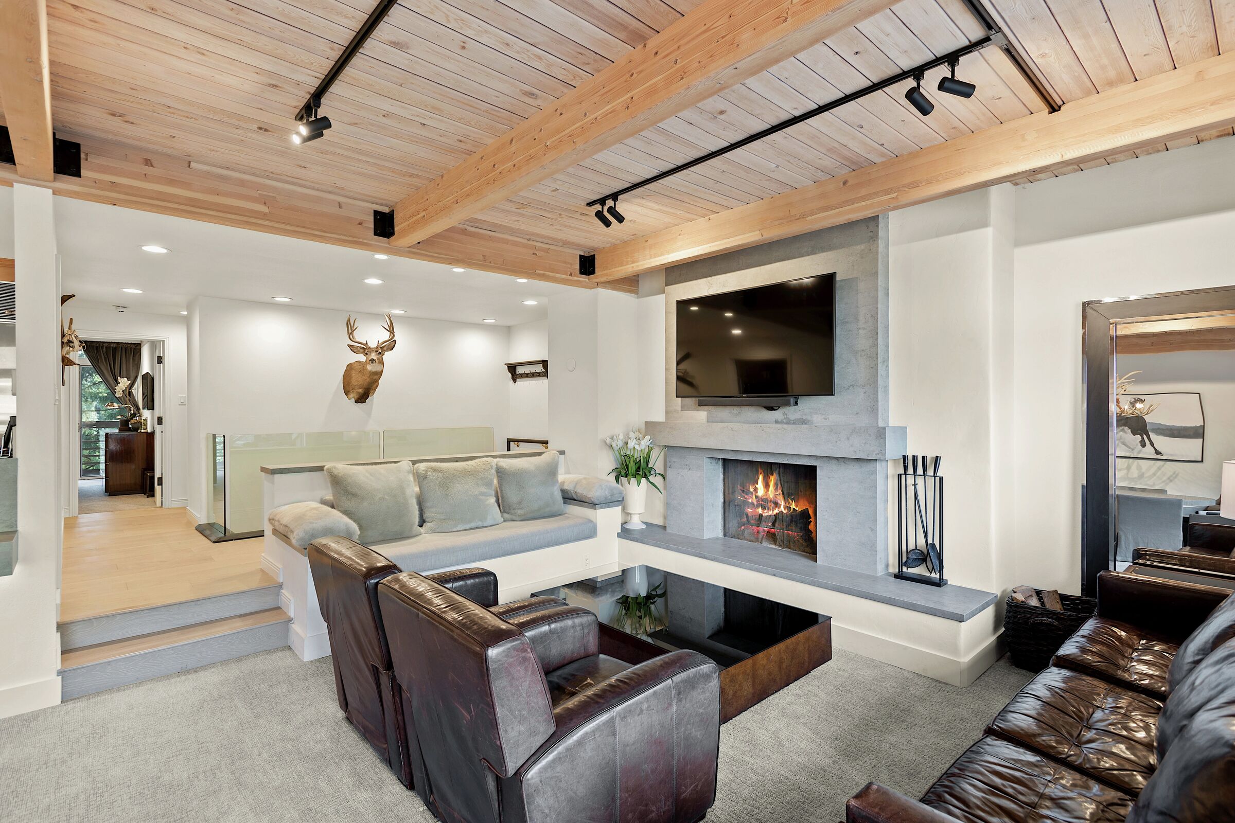 #805 - Living Room