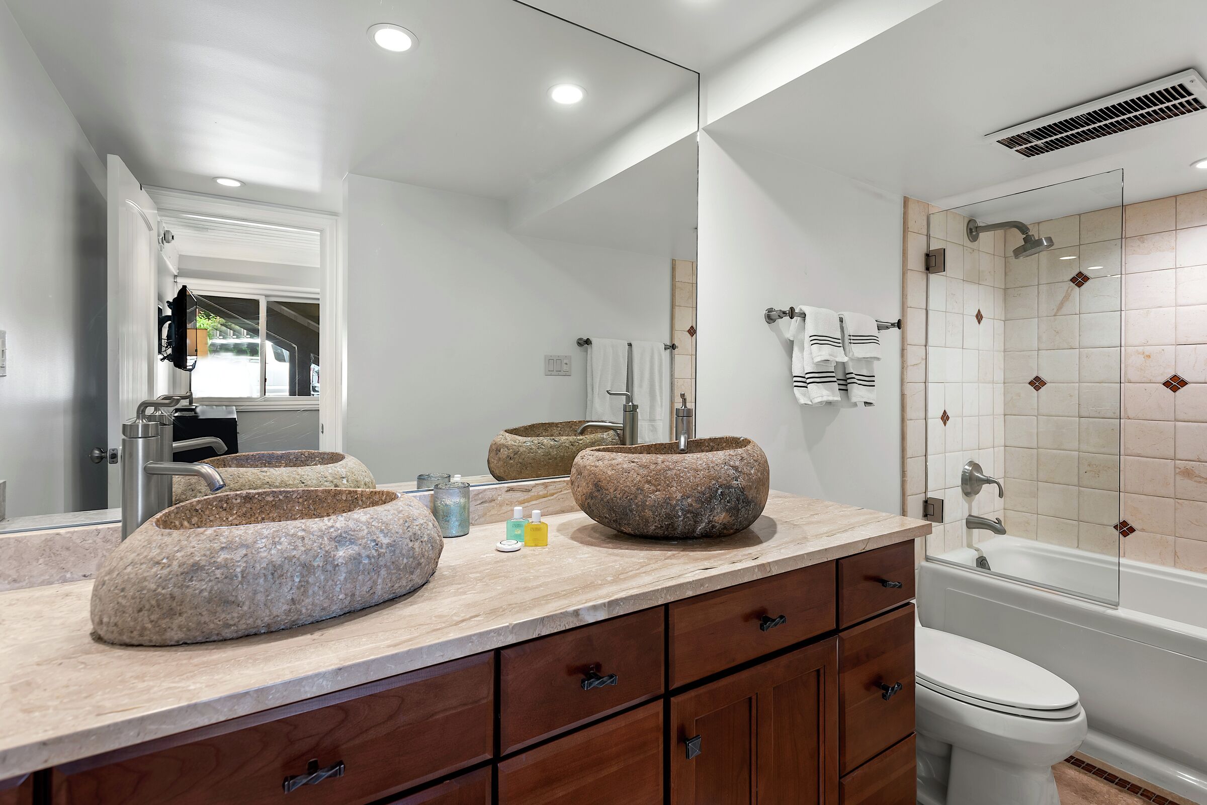 #107 - Ensuite Bathroom