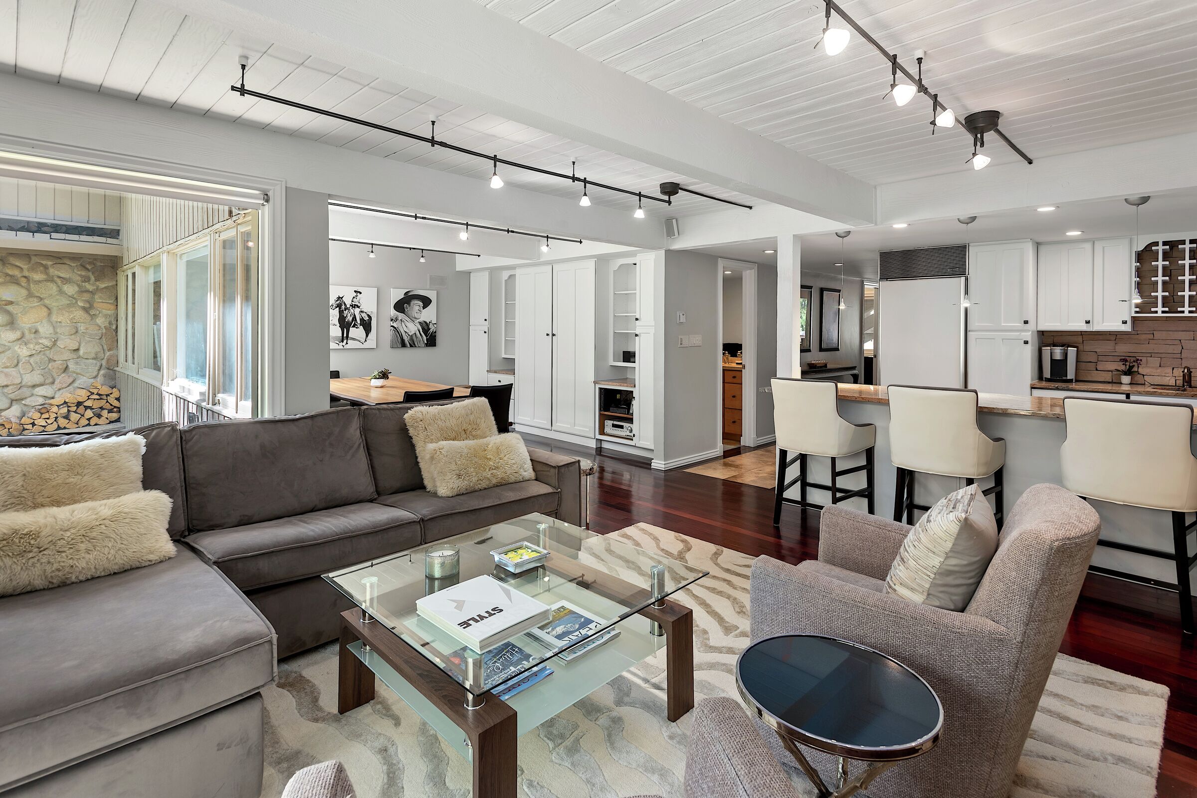 #107 - Living Area
