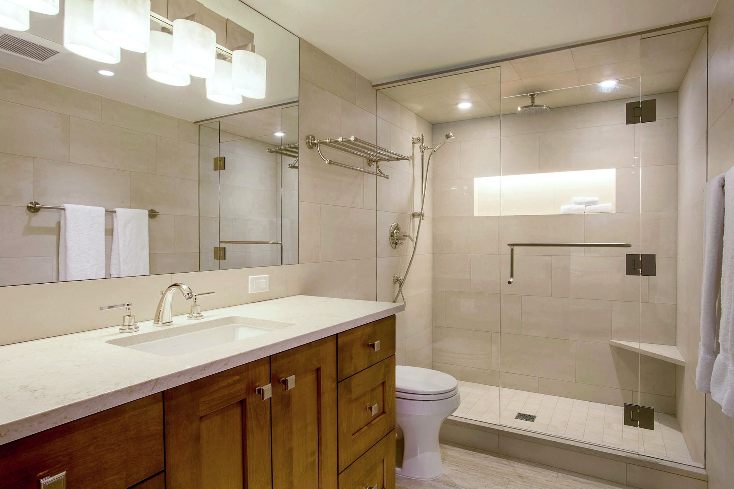 #104 - Bathroom