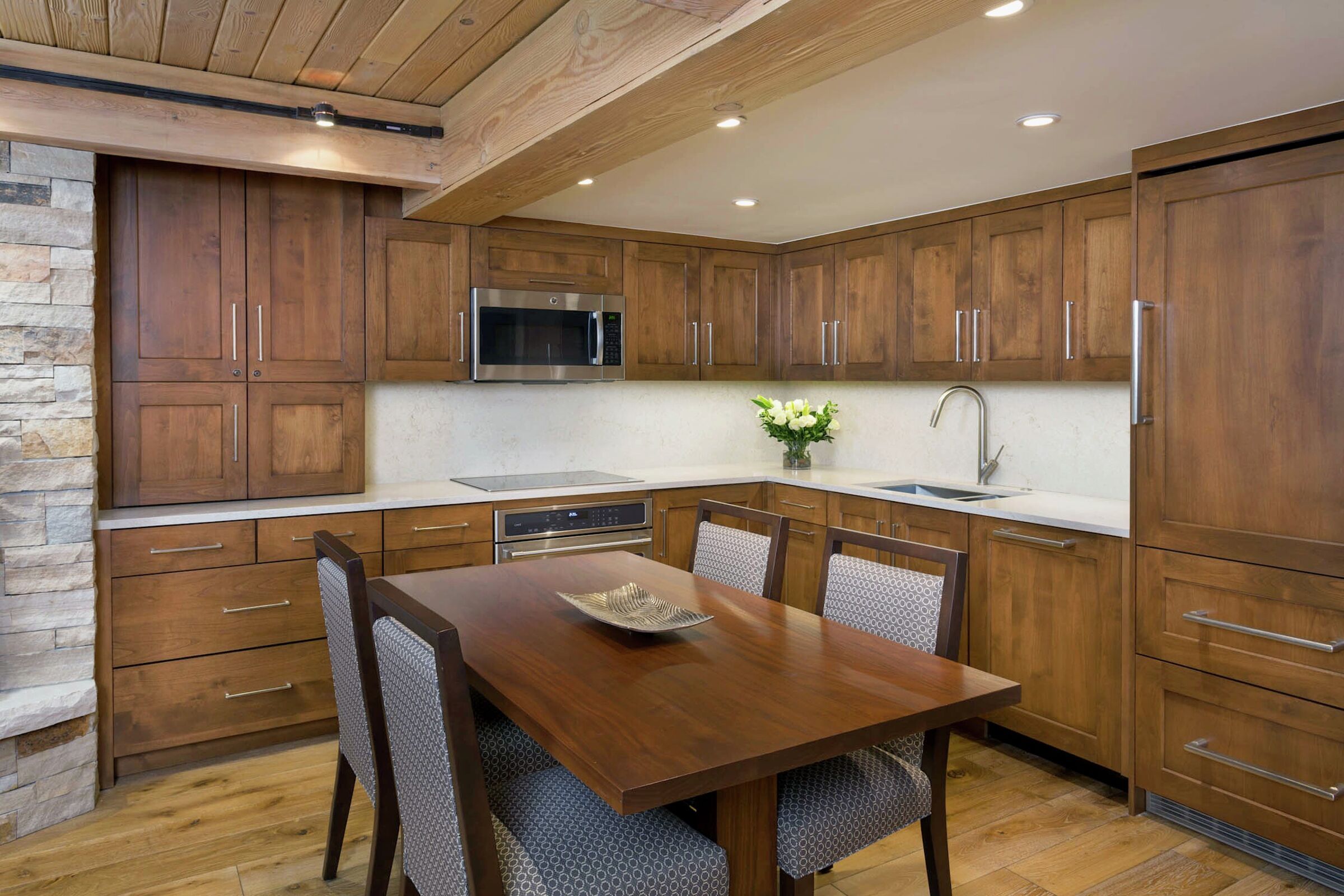 #104 - Dining Room & Kitchen