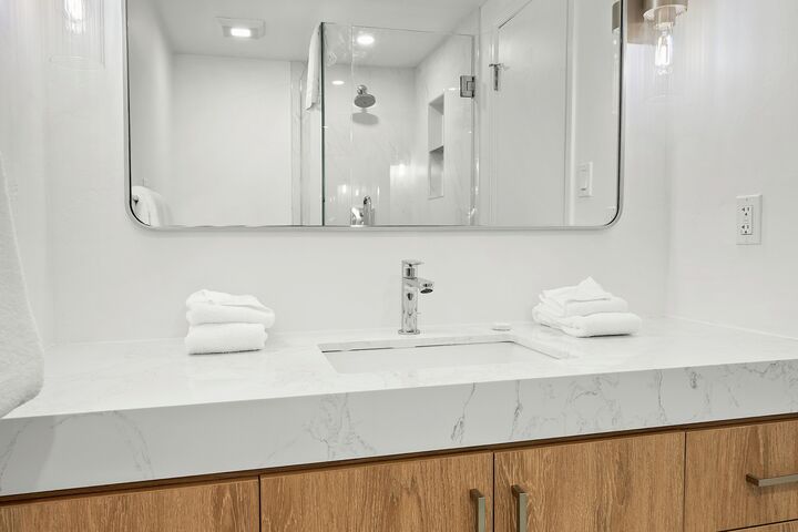 #200 - Ensuite Bathroom