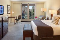 Grand Deluxe One King Room