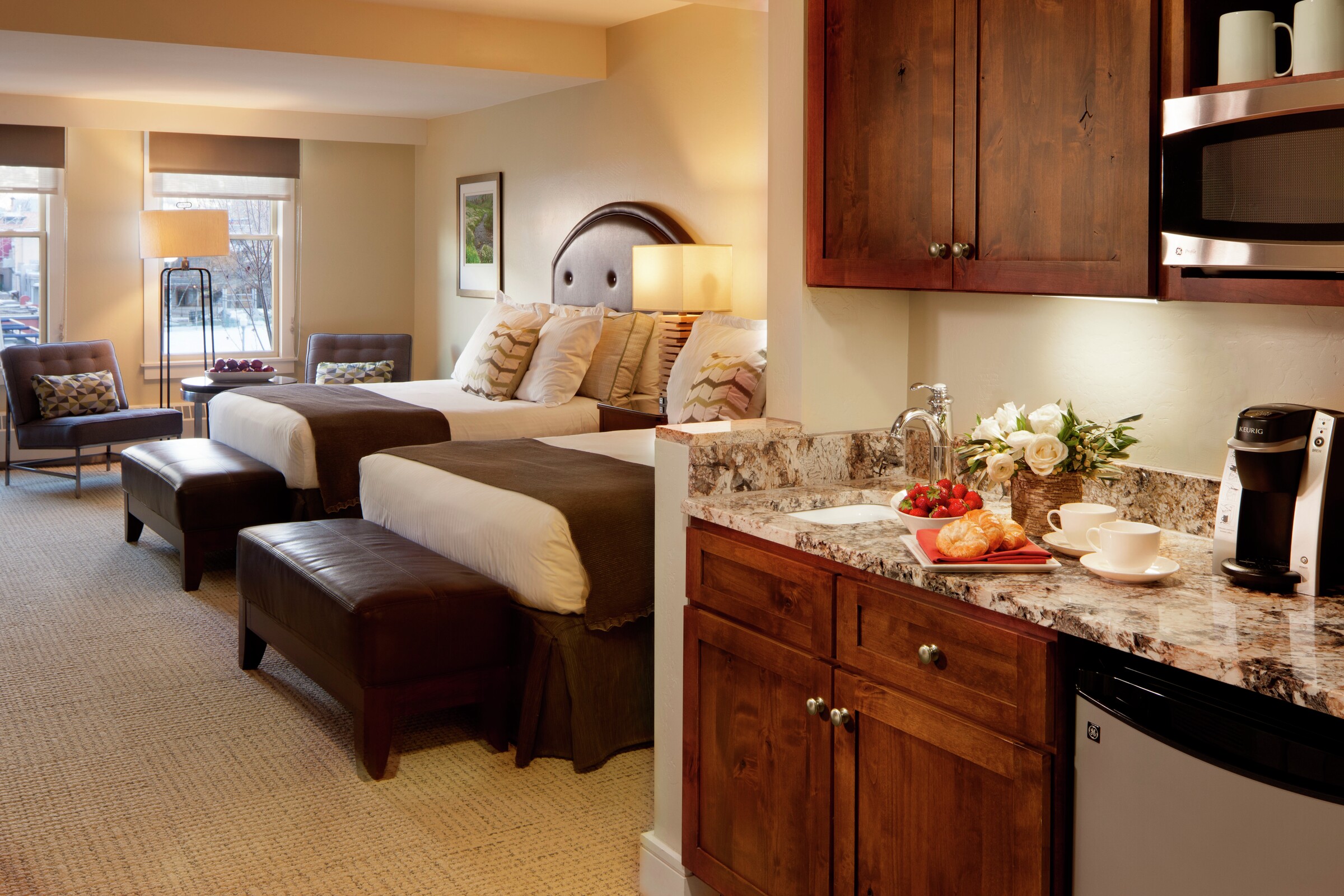 Grand Deluxe Two Queen Room