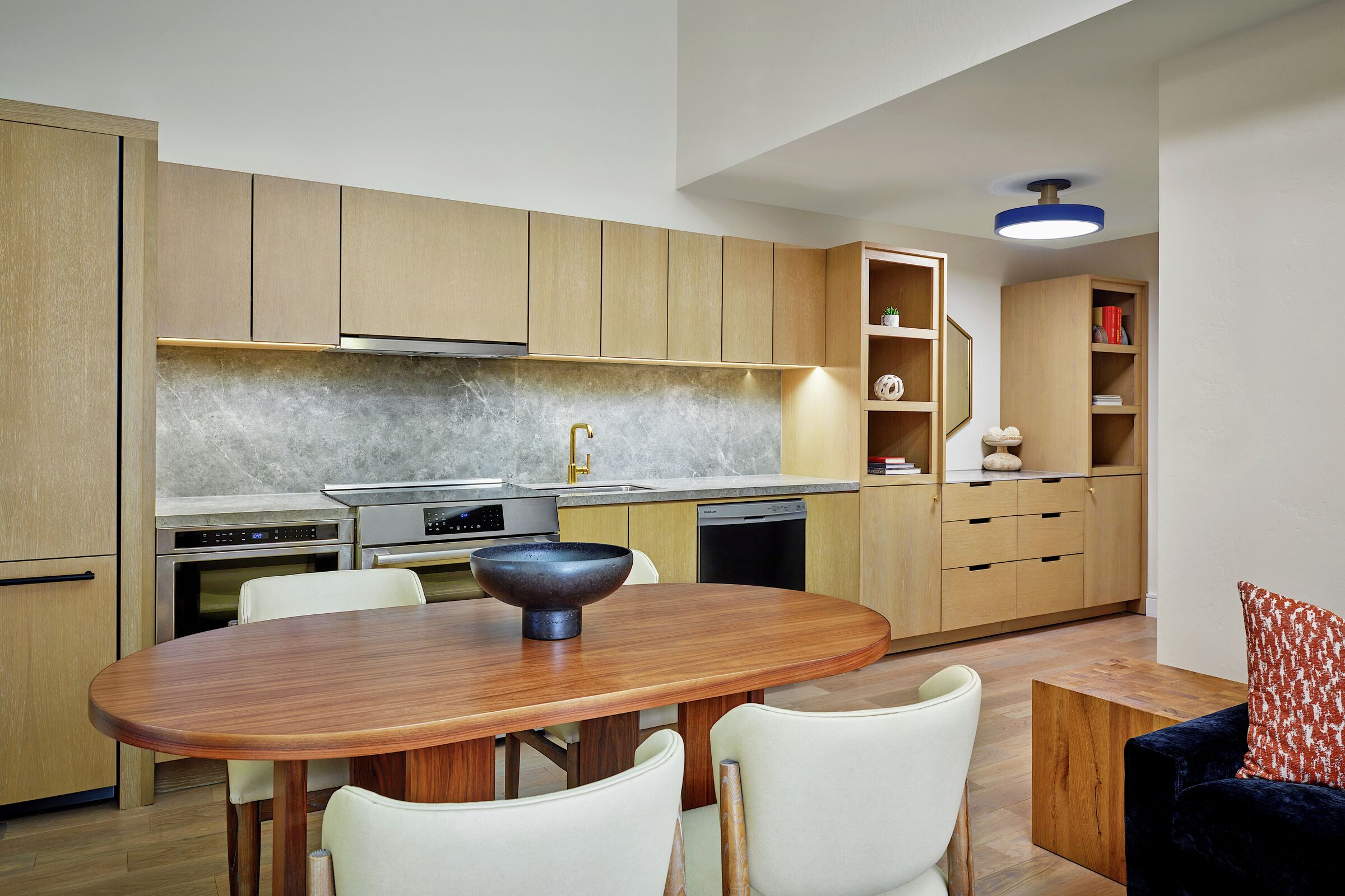 Dining Area & Kitchen