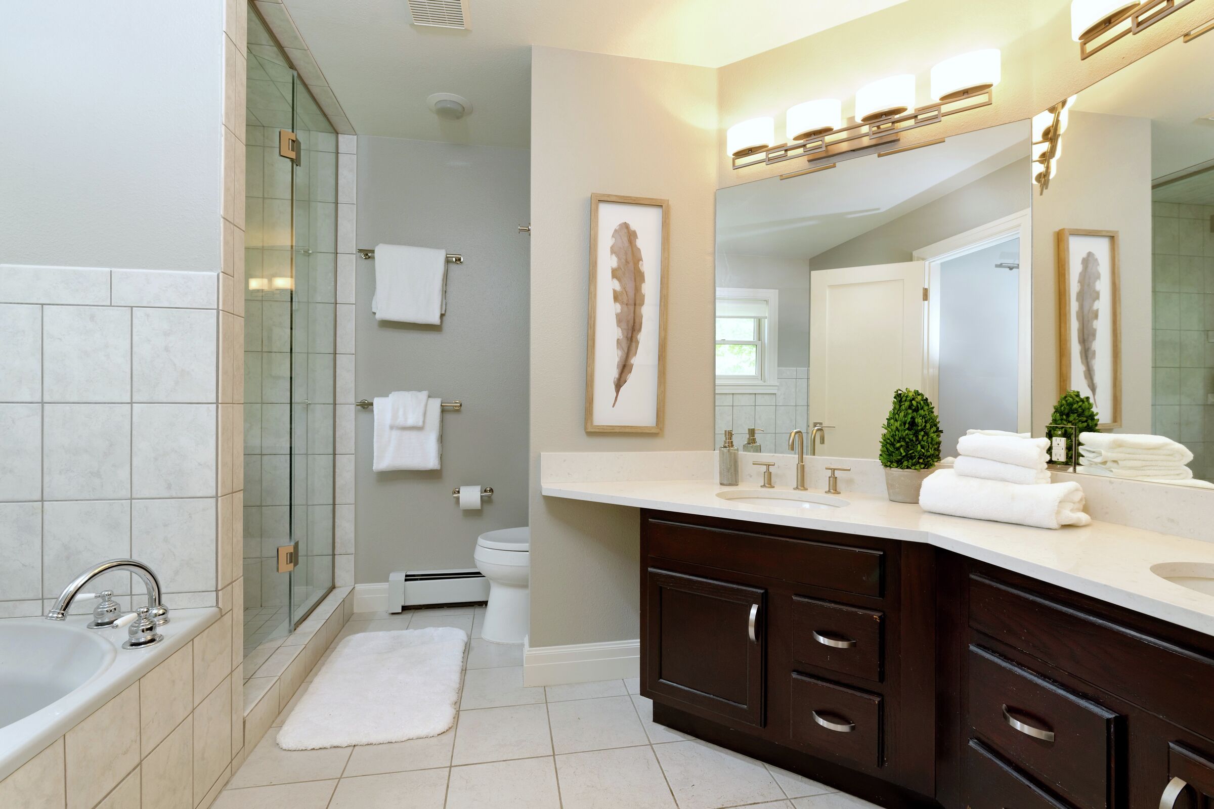 Master Ensuite Bathroom