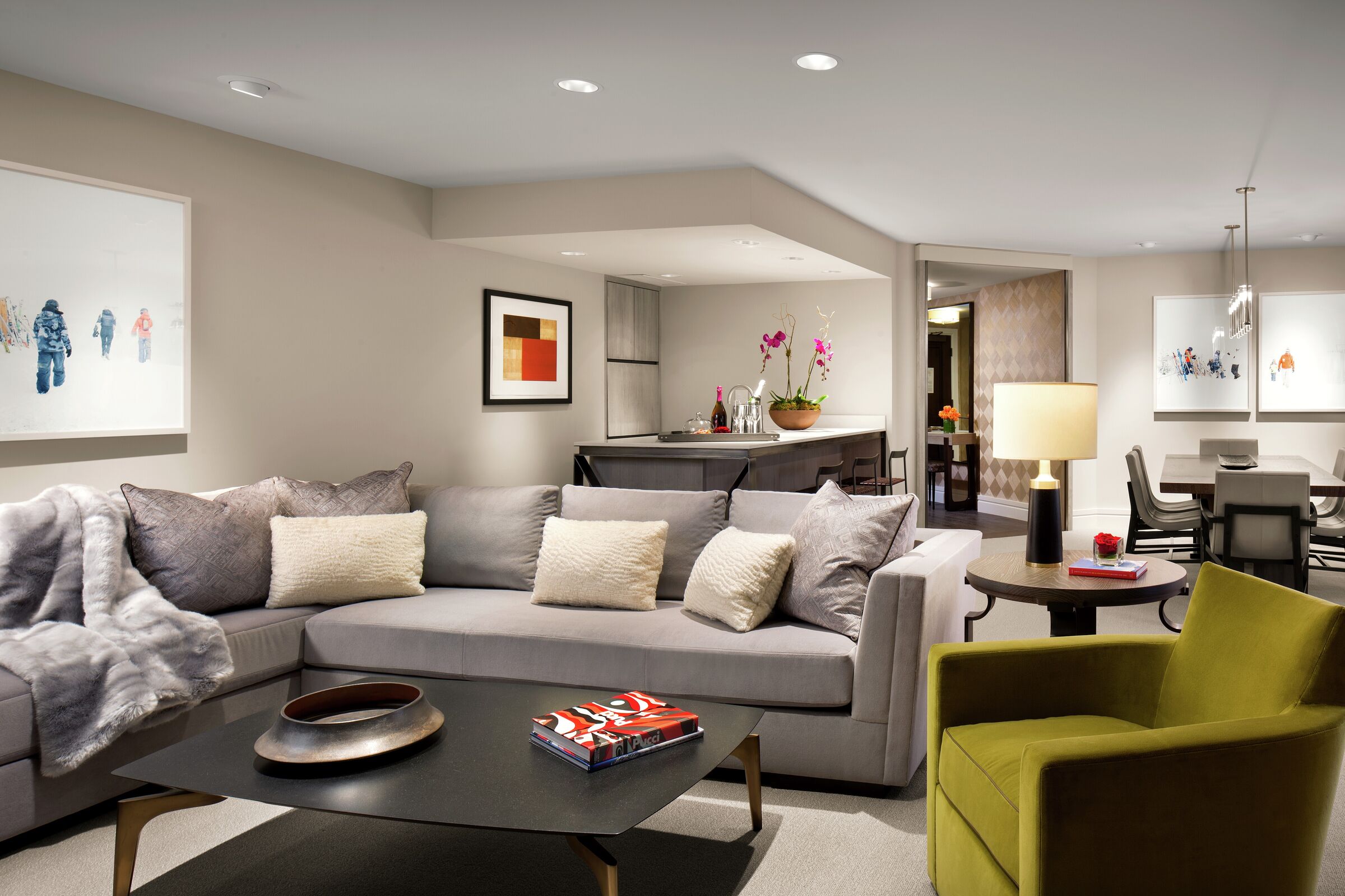 Living Area, Dining Area & Wet Bar