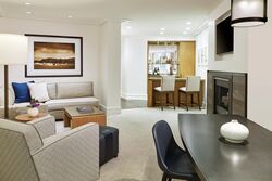1 Bdrm Mountain Side Suite - Living Room