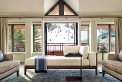 1 Bdrm Paepcke Suite - Living Area