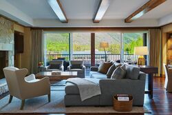 4 Bdrm Residence - Living Room