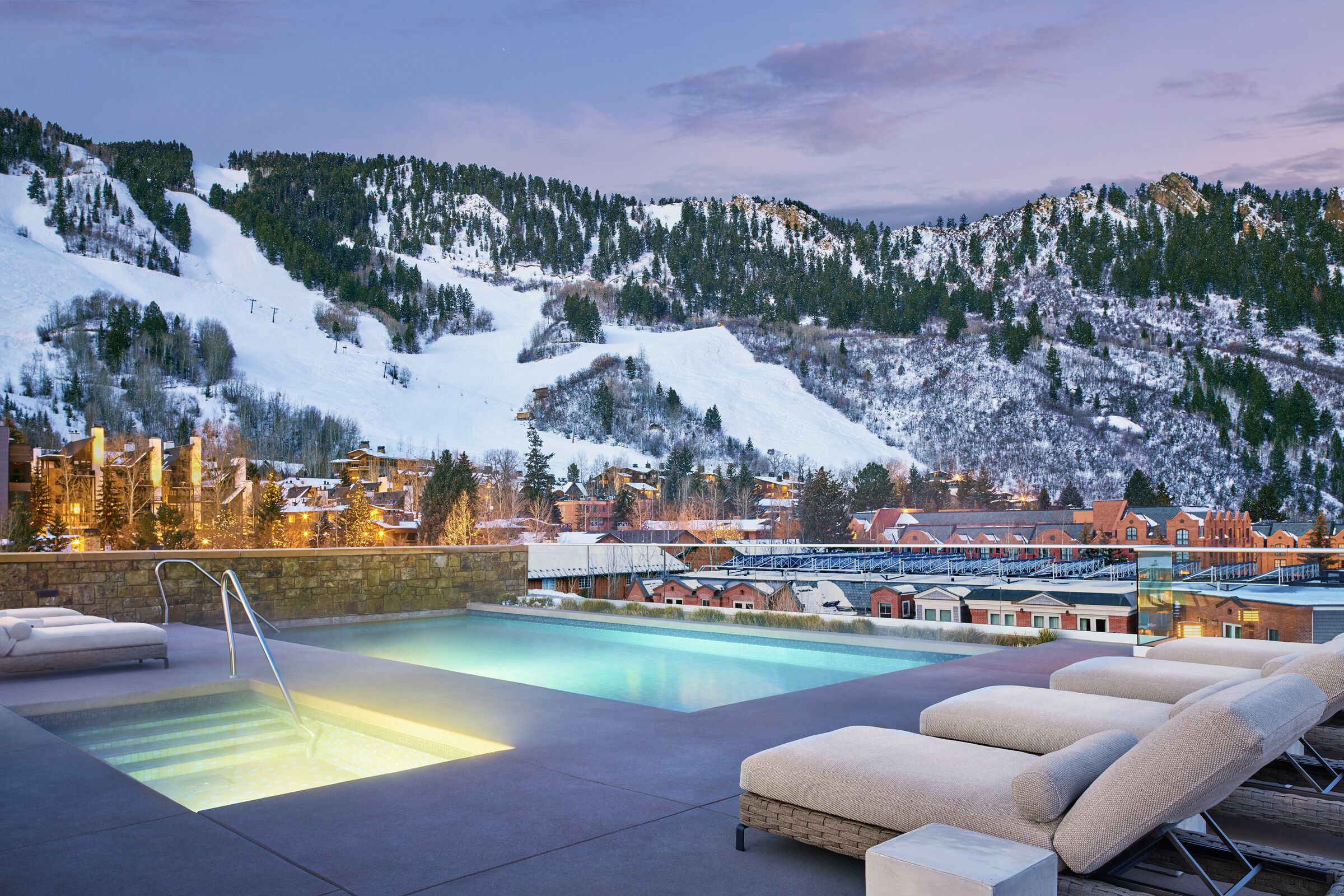 Hot Tub & Heated Pool