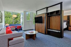 King - Living Room