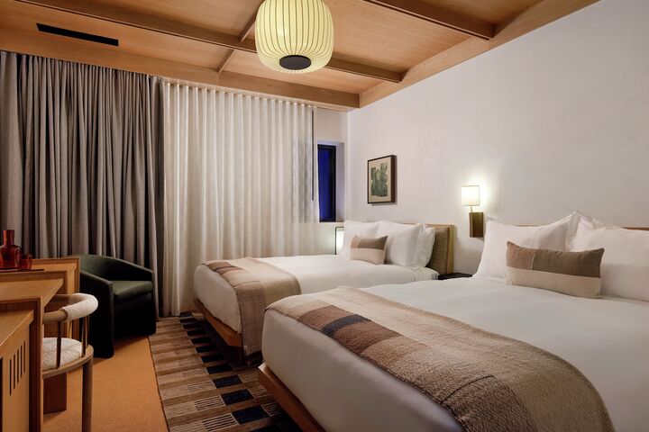 Cozy Connecting Rooms - Guest Room