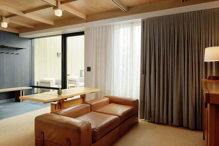 MOLLIE Suite - Guest Suite Living Area