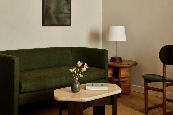 Park View Corner King - Guest Room Sitting Area