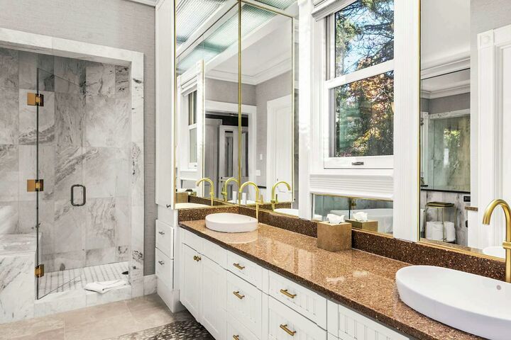 5 Bdrm 5.5 Bath HT - Master Ensuite Bathroom