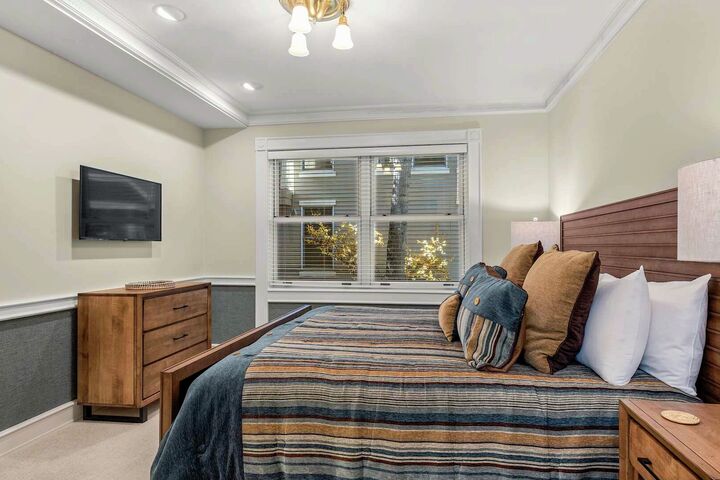 5 Bdrm 5.5 Bath HT - Bedroom