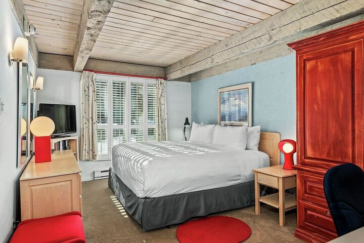 #1 - Bedroom