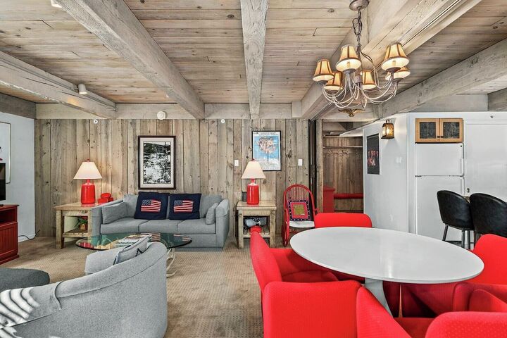 #1 - Living Area