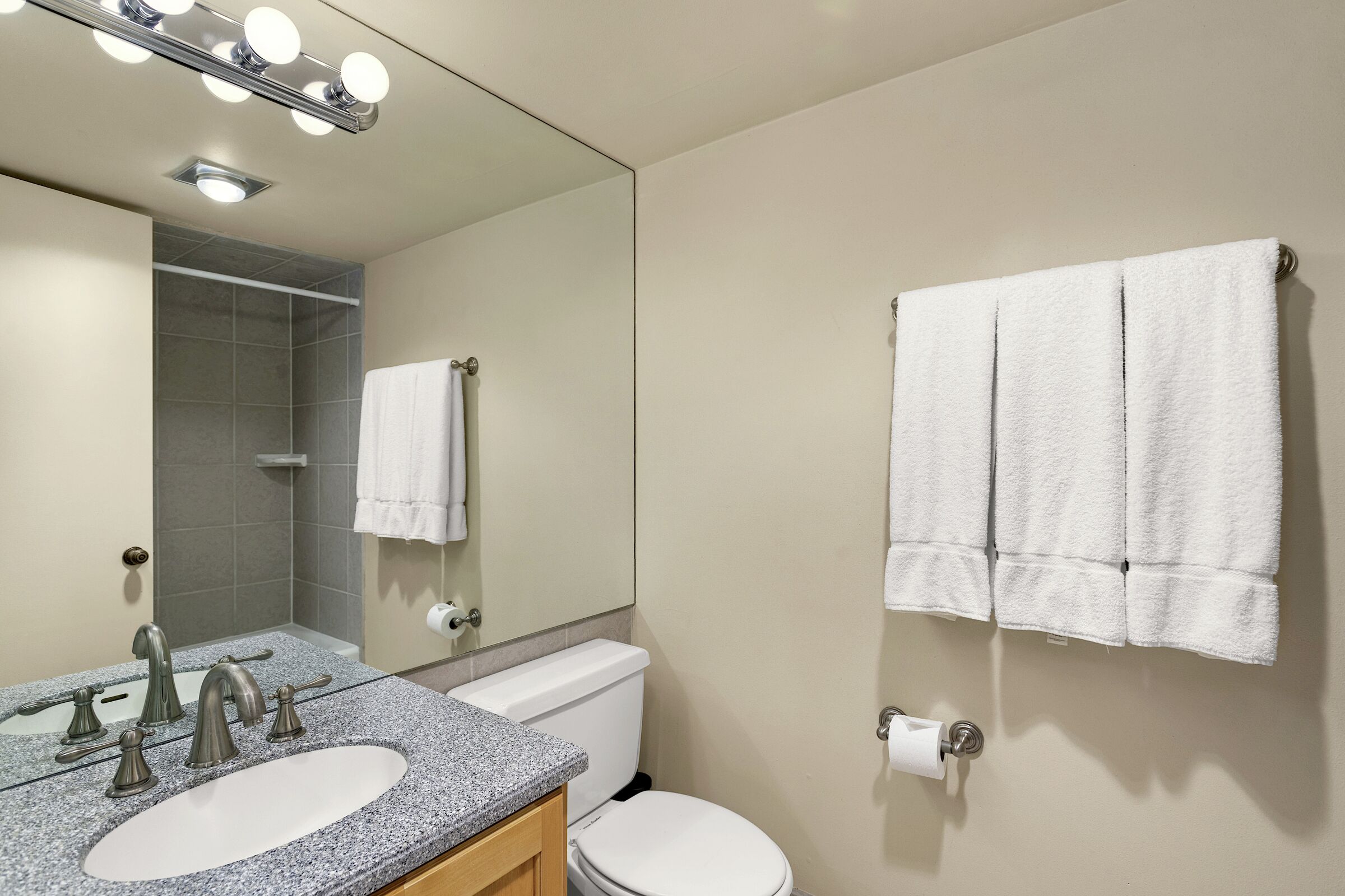 #37 - Bathroom