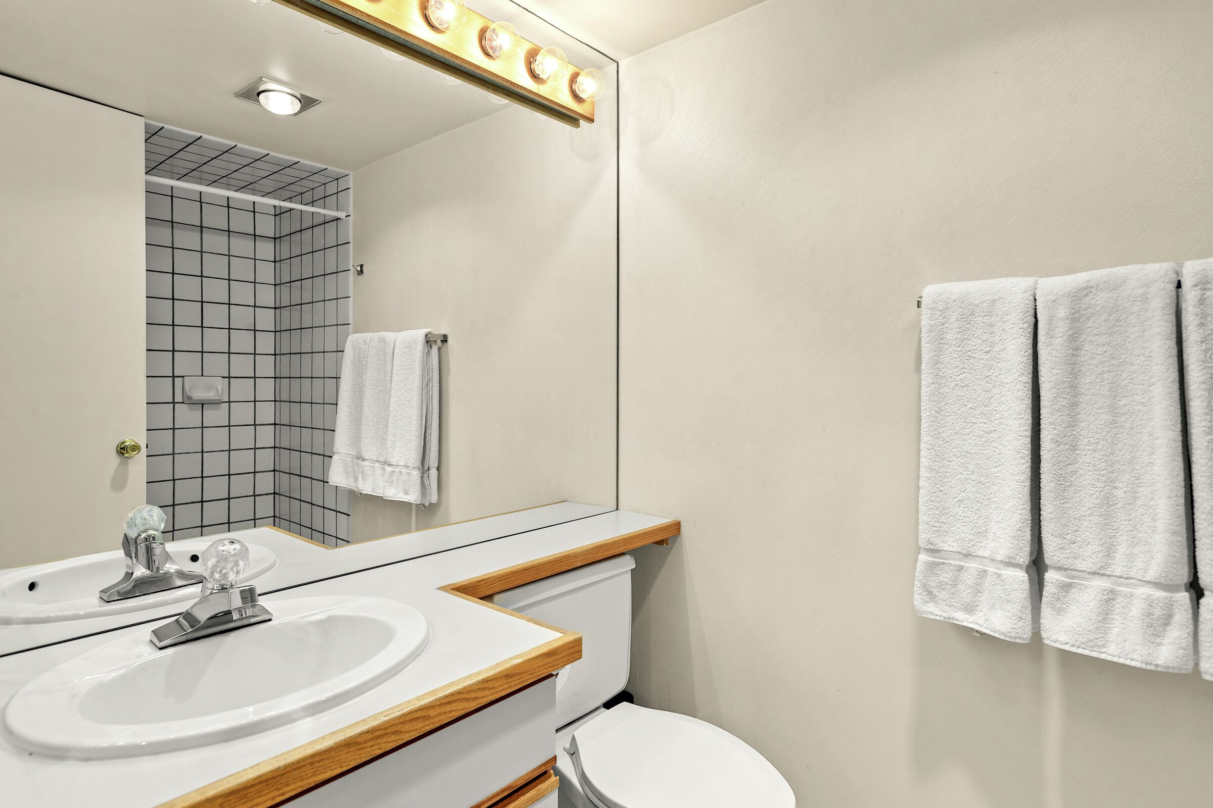 #7 - Bathroom