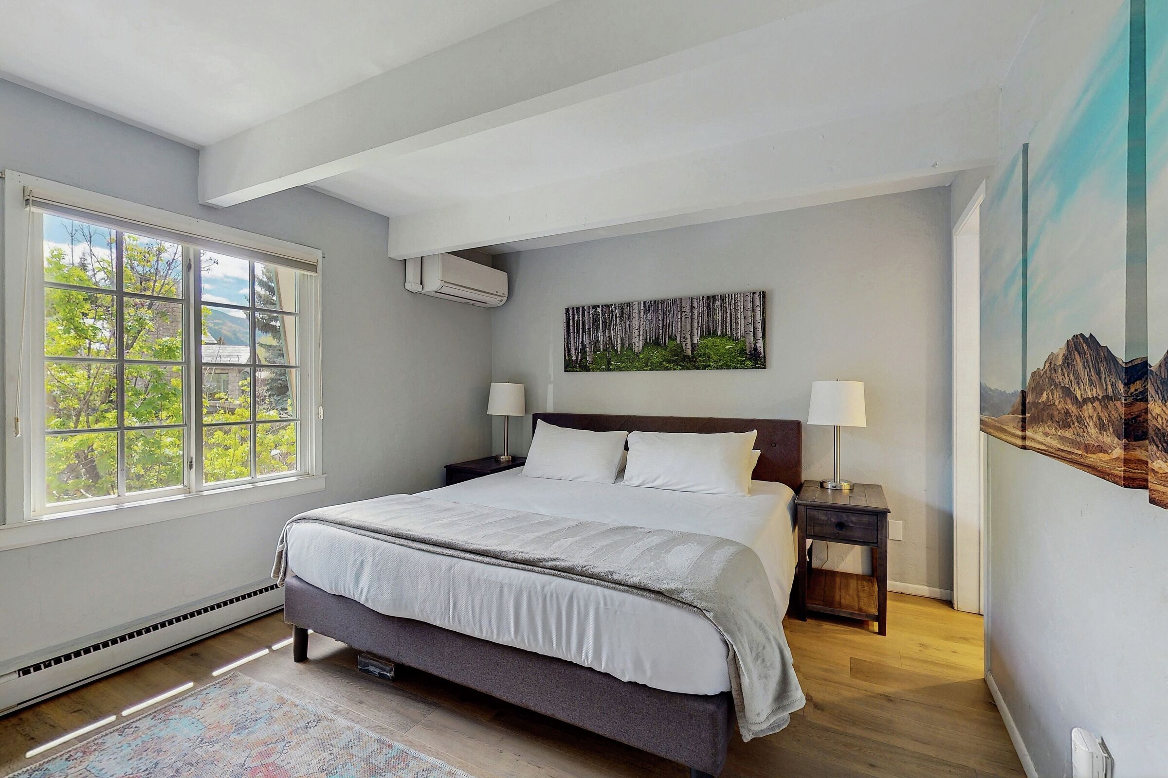 #18 - Perfect Downtown - Master Bedroom